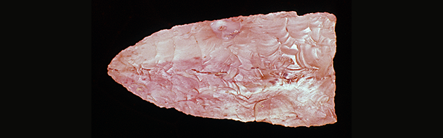 45KT28/637. Semi-triangular Projectile Point, Form 2. Cultural Component VII-I, Cayuse III Subphase.