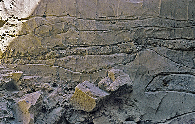 45KT28. Stratigraphic section through Strata 1, 2, and the base of 3.
