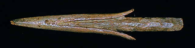 45KT28-797 barbed bone point, Cultural Component VII-I, Cayuse III Subphase.