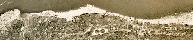 Air photo of 45KT28 showing the main excavation and a flotial of collectors.